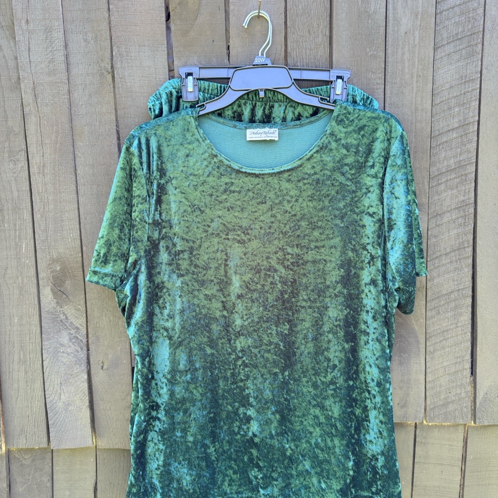 Anthony Richards Emerald Velvet Short Sleeve Skirt & Top
